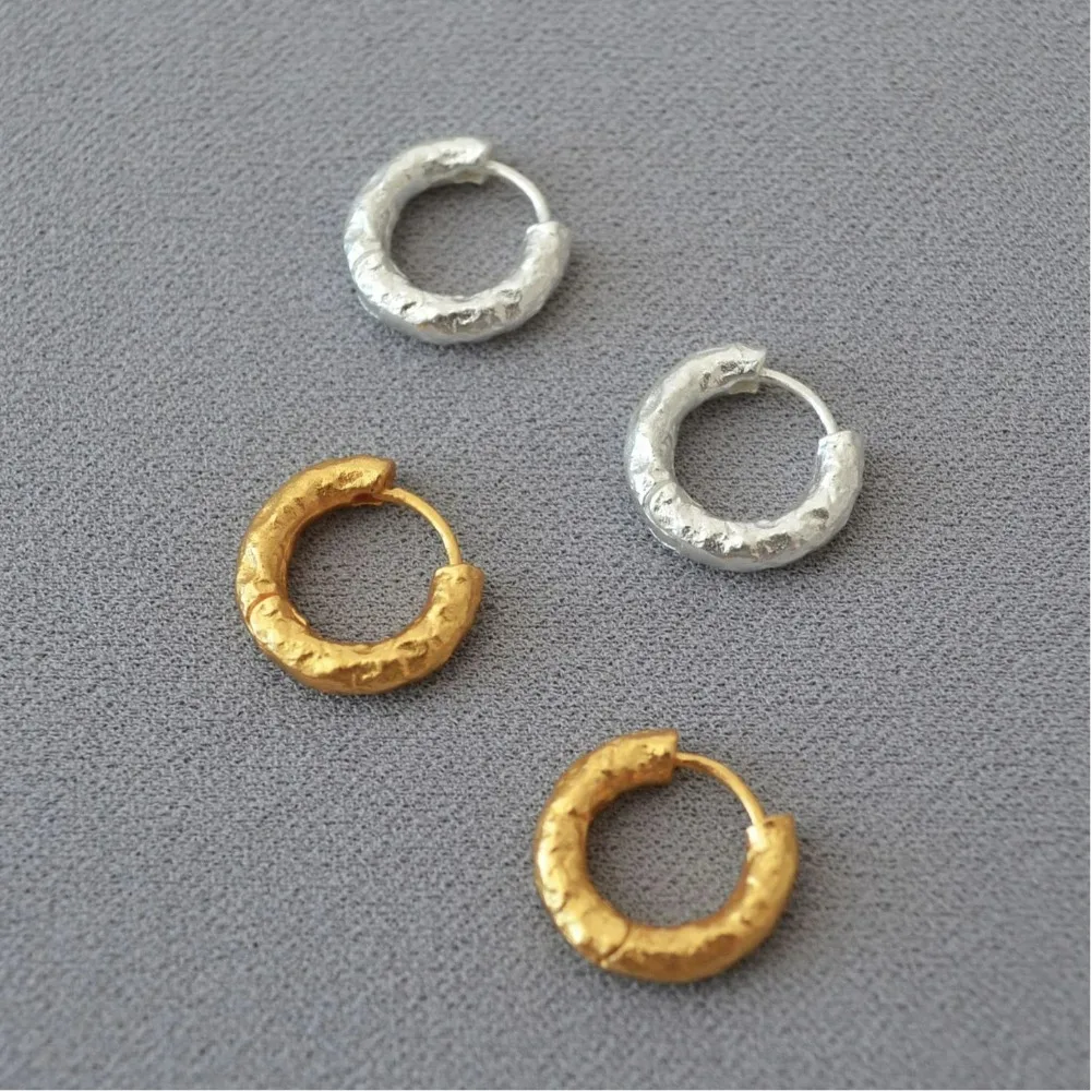 New Classic Basic Style Elegant Simple Textured Brass Hoop Gold-plated Hammered Effect Surface Small Circle Earrings for Women