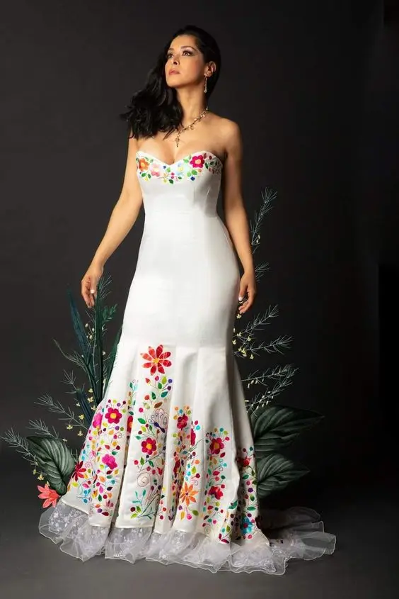 Vintage Strapless Mexican Mermaid Wedding Dresses Embroidery Applique Floral Western Country Boho Bridal Gown