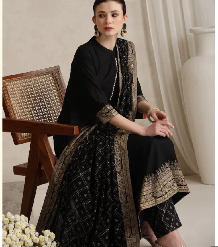 Salwar Kameez Set - Ensemble élégant Salwar Kameez Dupatta noir