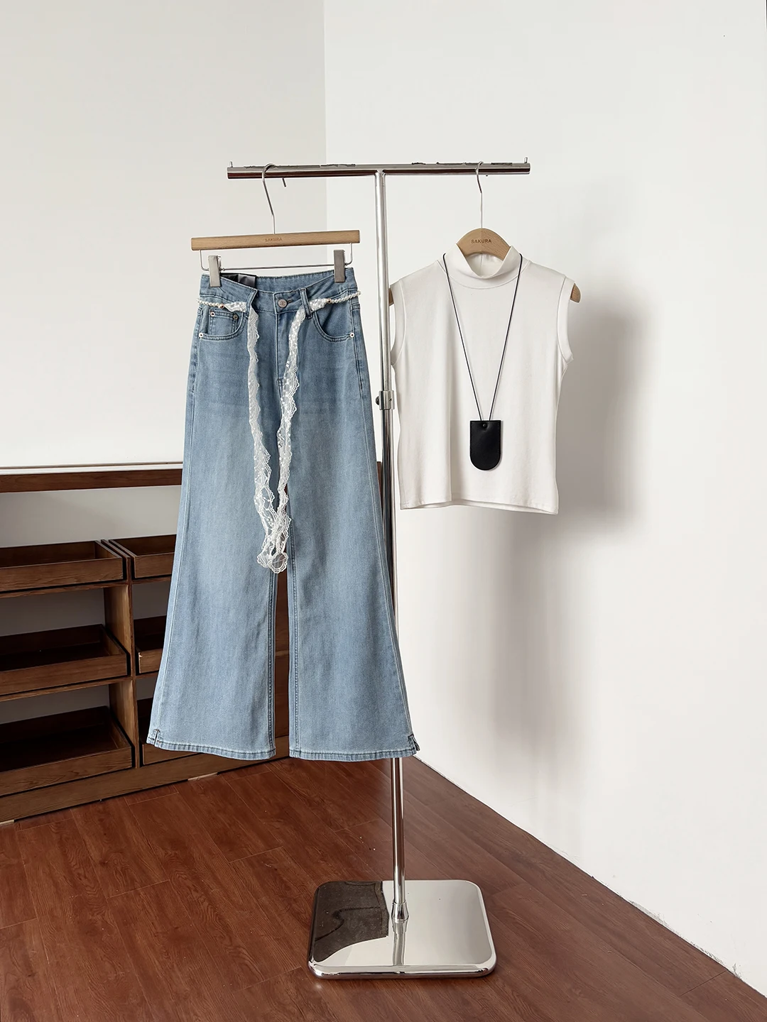 

Spring Summer 2026 High Waist Straight Leg Denim Jeans Women's Chic Vintage Washed Long Pants with Lace Belt Ladies Fashion