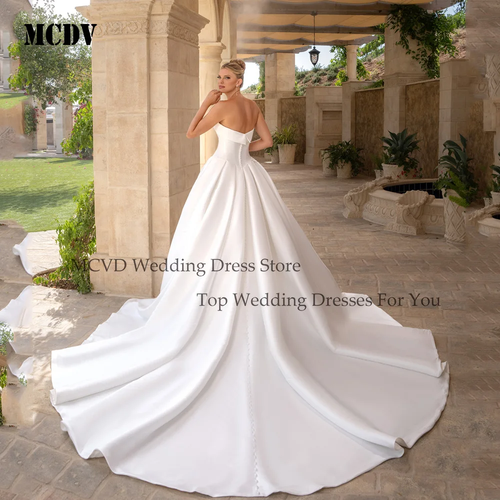 MCDV Exquisite A Line Sexy Wedding Dresses Sleeveless Satin Pleat Bride Gowns 2025 Sweep Train Vestidos De Novia Customized