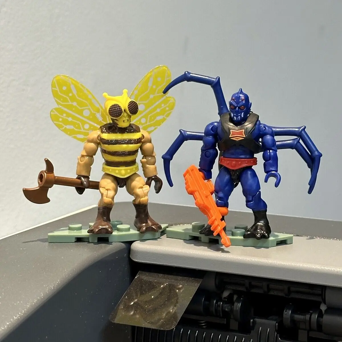 Mega Construx Masters of the Universe Webstor Buzz-Off Ninjor He Man Eternia campo de batalla Motu Micro figuras de acción Juguetes