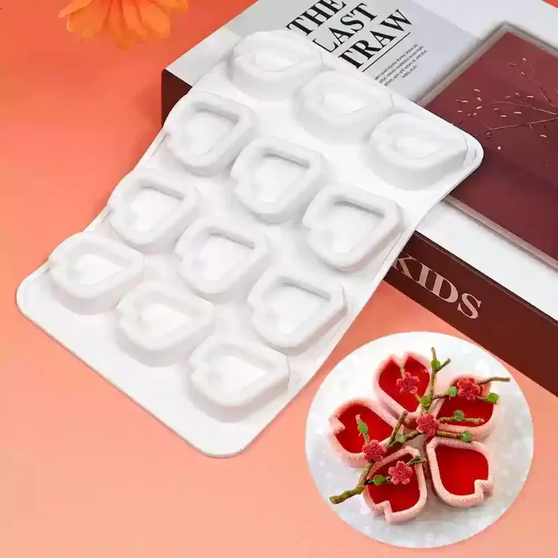 12 Petals Baked Dessert French Fruit Mousse Embellished Dessert Mousse Silicone Mold Flowers Chinese Style