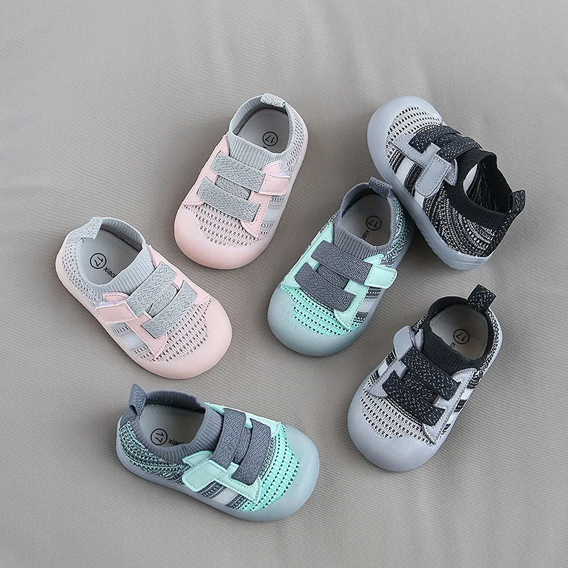 Dziecięce buty sportowe na co dzień Siatkowe oddychające chłopięce buty do chodzenia dla dziewczynek Miękkie podeszwy Antypoślizgowe dziecięce buty do chodzenia Dziecięce buty sportowe