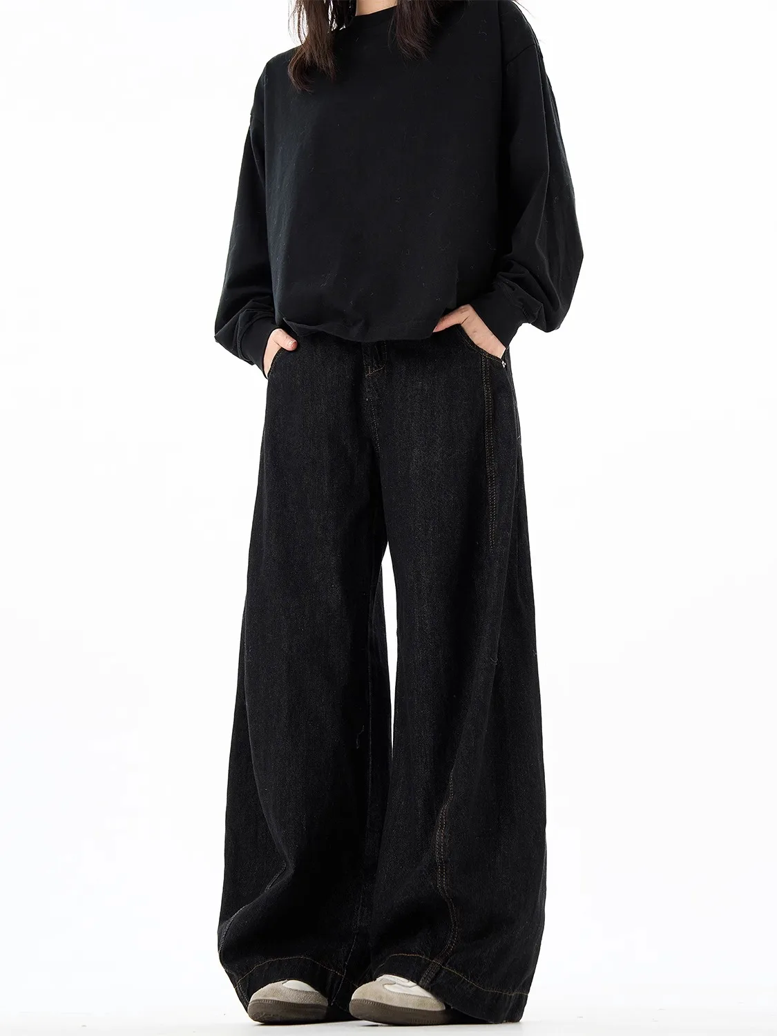 

Мужские джинсы в американском ретро-стиле: свободные прямые брюки с широкими штанинами, модные классические синие джинсы из денима.