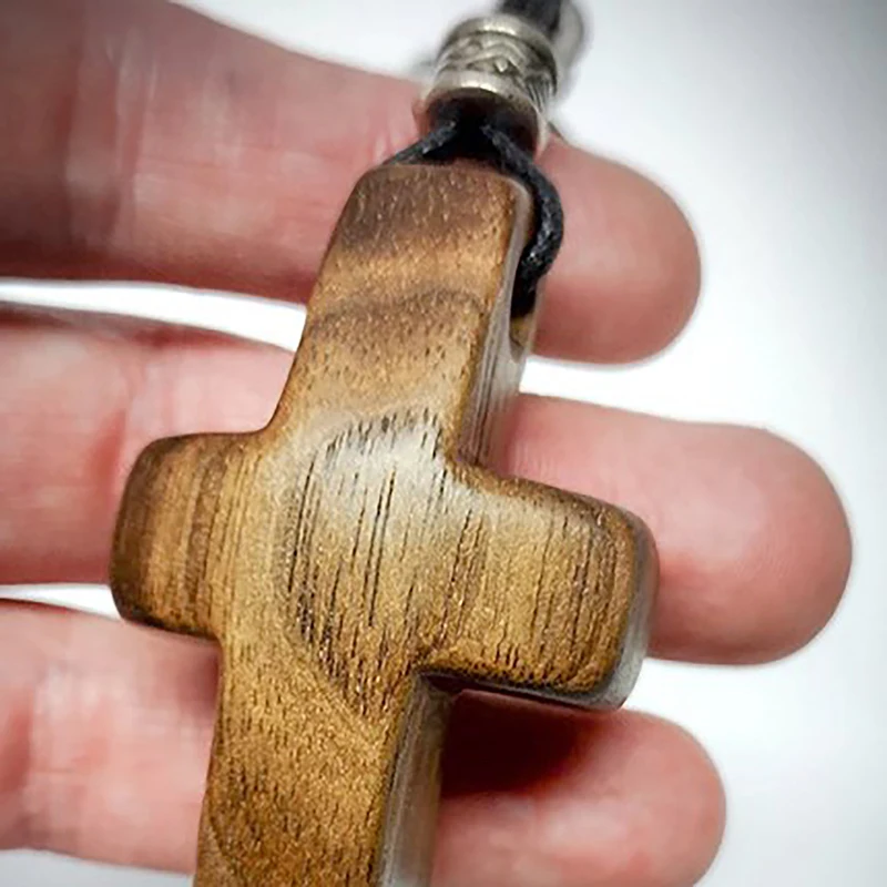 Walnut Cross Couple Key Chain Christian Bag Pendant Couple Car Key Chains Jewelry Gift Decoration Accessories