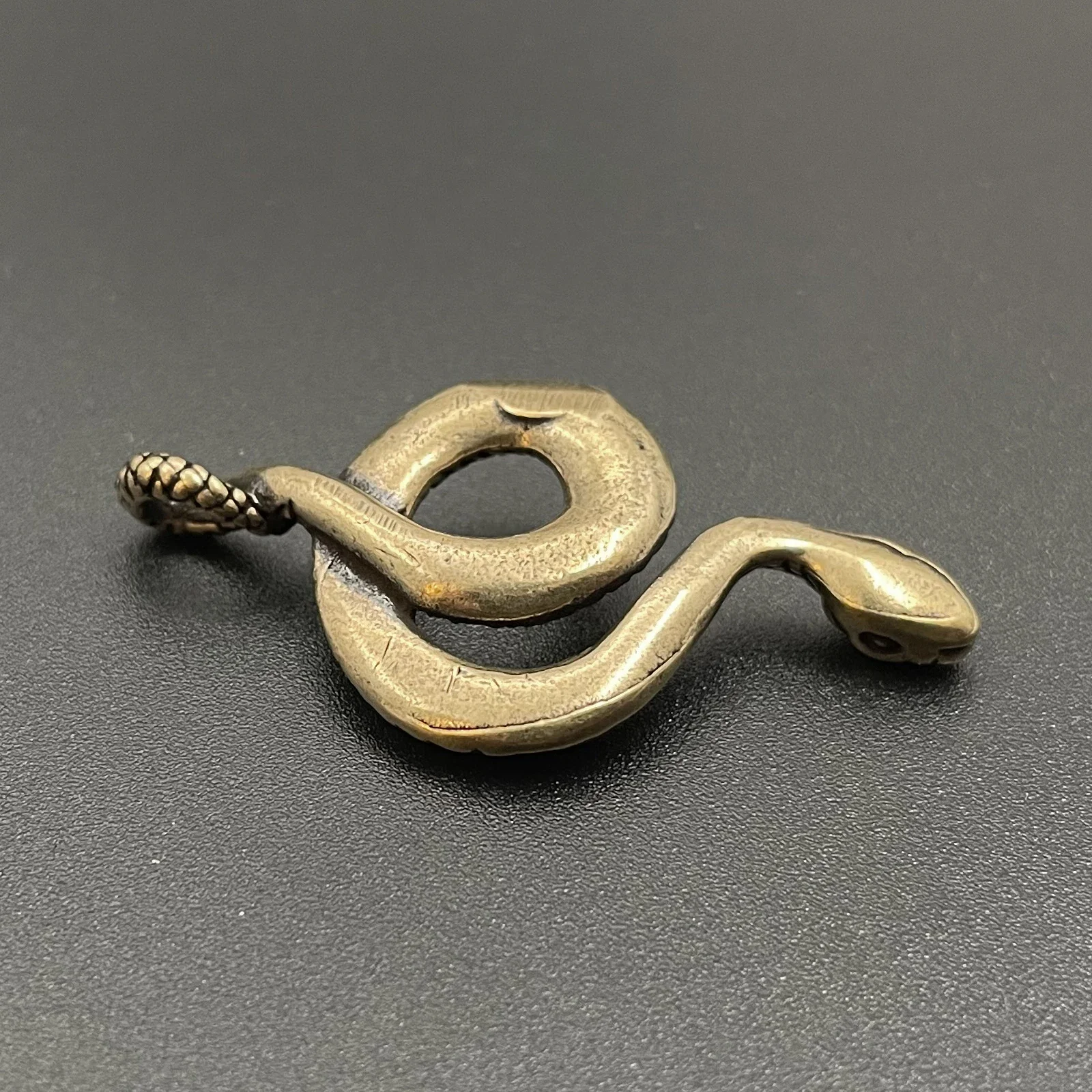 Cobra de cobre do vintage artesanal bronze cobra chave foddle puro zodíaco disco cinto pendurado chave do carro pé pingente