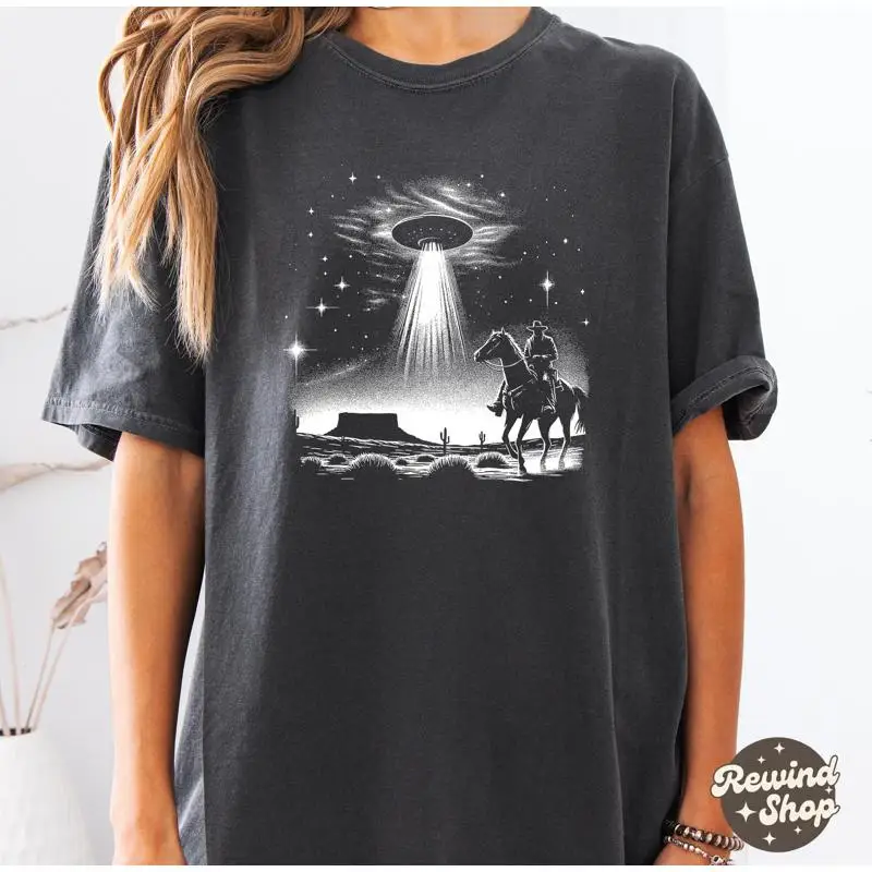 

Футболка UFO Cowboy Comfort Colors, винтажный топ в стиле вестерн родео, большой топ Wild West Cowgirl