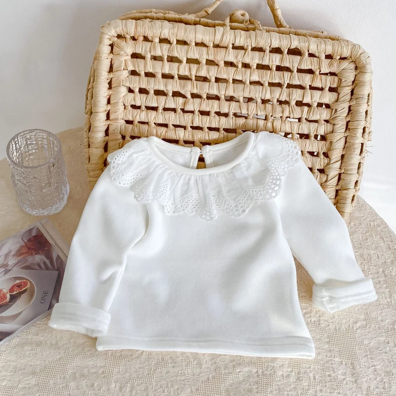 New winter baby clothing, 0-3 year old girl long sleeved T-shirt with large lace collar, plush and thick base shirt top