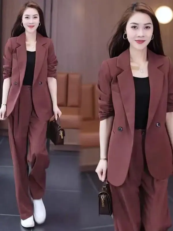 

Дизайнерский комплект профессионального костюма больших размеров: свободный, стройнящий, повседневный верх и брюки с широкими штанинами. Новинка весенней коллекции.