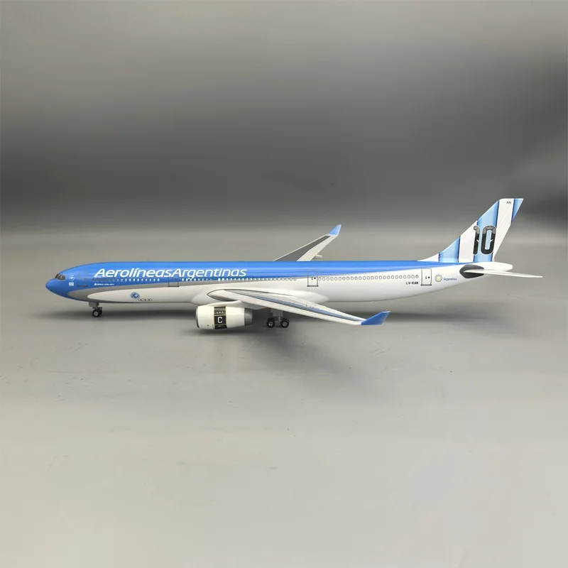1:135 Scale 47Cm Airplane Diecast Resin Aircraft Argentine Airlines A330 Plane 10 Number Airplane Model Collection Display