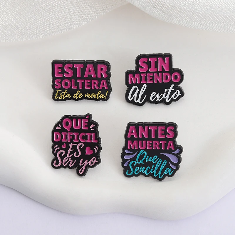 مضحك الإسبانية يقتبس ولطيف القط سلسلة المينا دبابيس عصا الشكل لو Mejor Esta Por Venir HAZ QUE SUCEDA بروش شارة هدية الأصدقاء