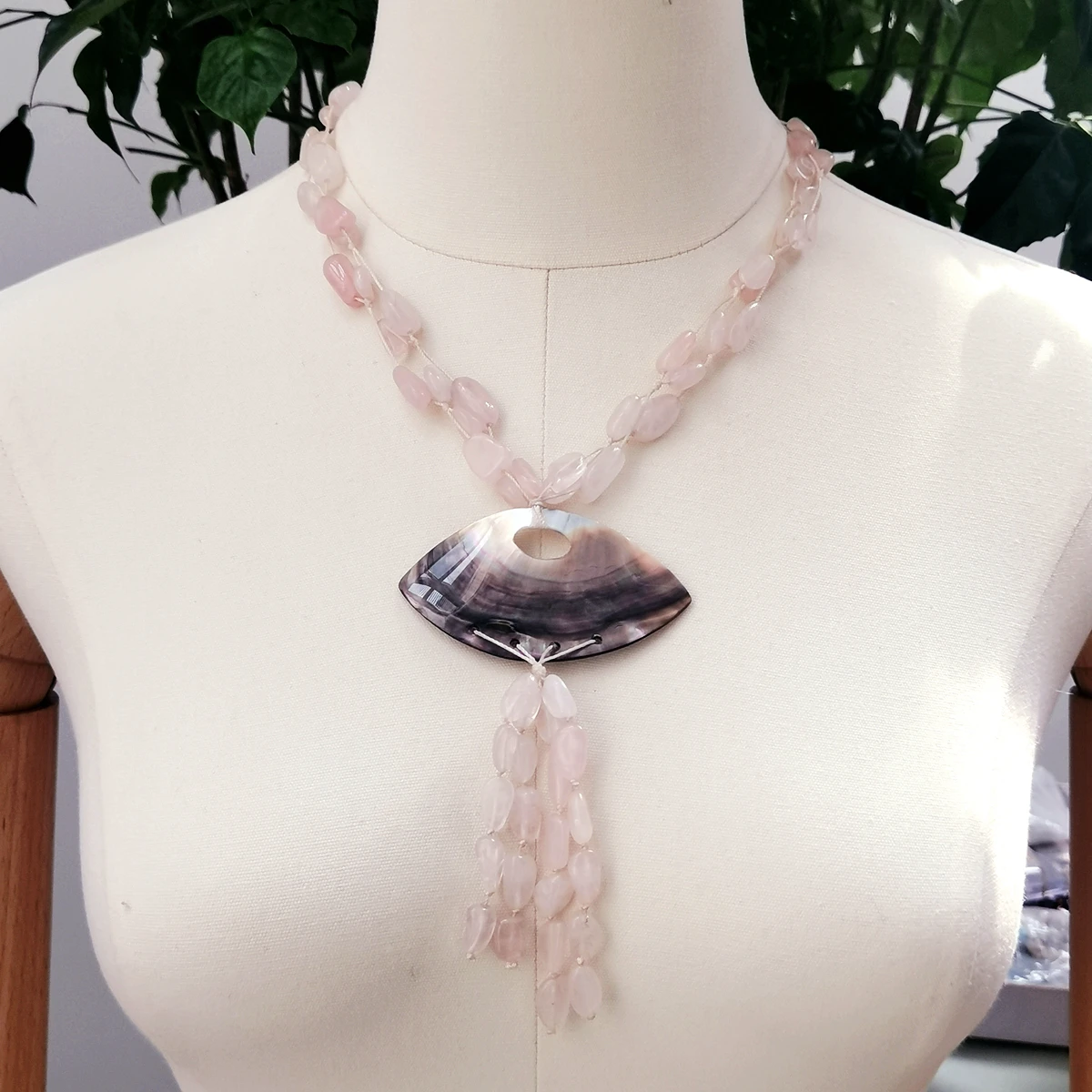 Lii Ji  Rose Quartz Tassels Necklace 40cm Shell Mother of Pearl Pendant Women Jewelry Gift Stock Sale