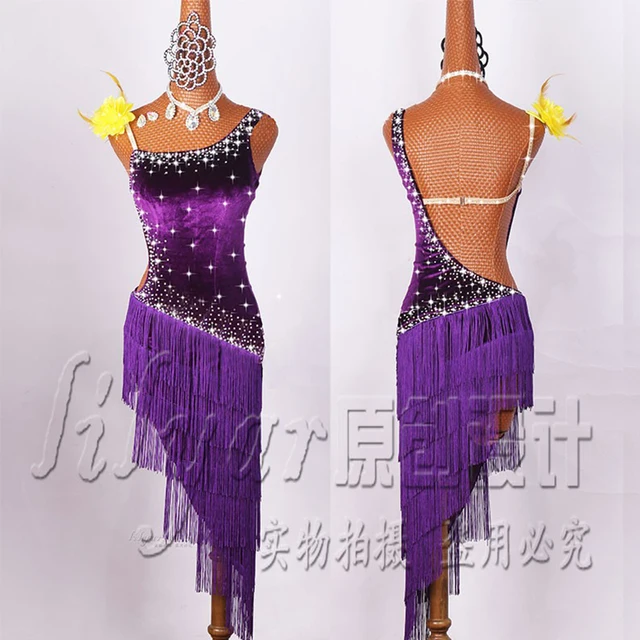 Vestido de baile latino morado con borlas de terciopelo