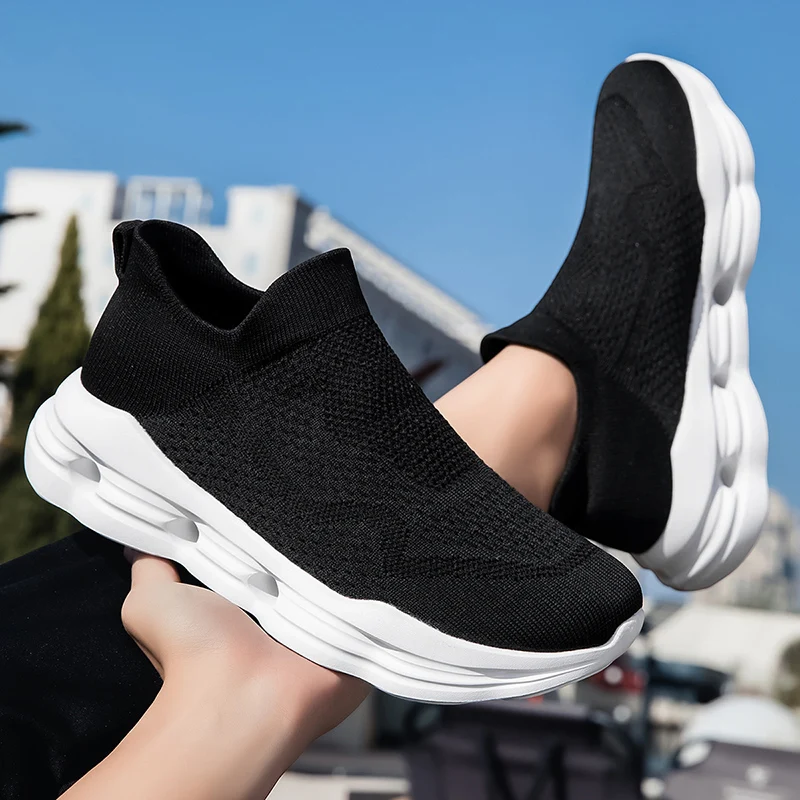 

Спортивная обувь большого размера, подходящая для пар. Легкая, дышащая и противоскользящая весенняя спортивная обувь. Спортивная обувь для фитнеса.