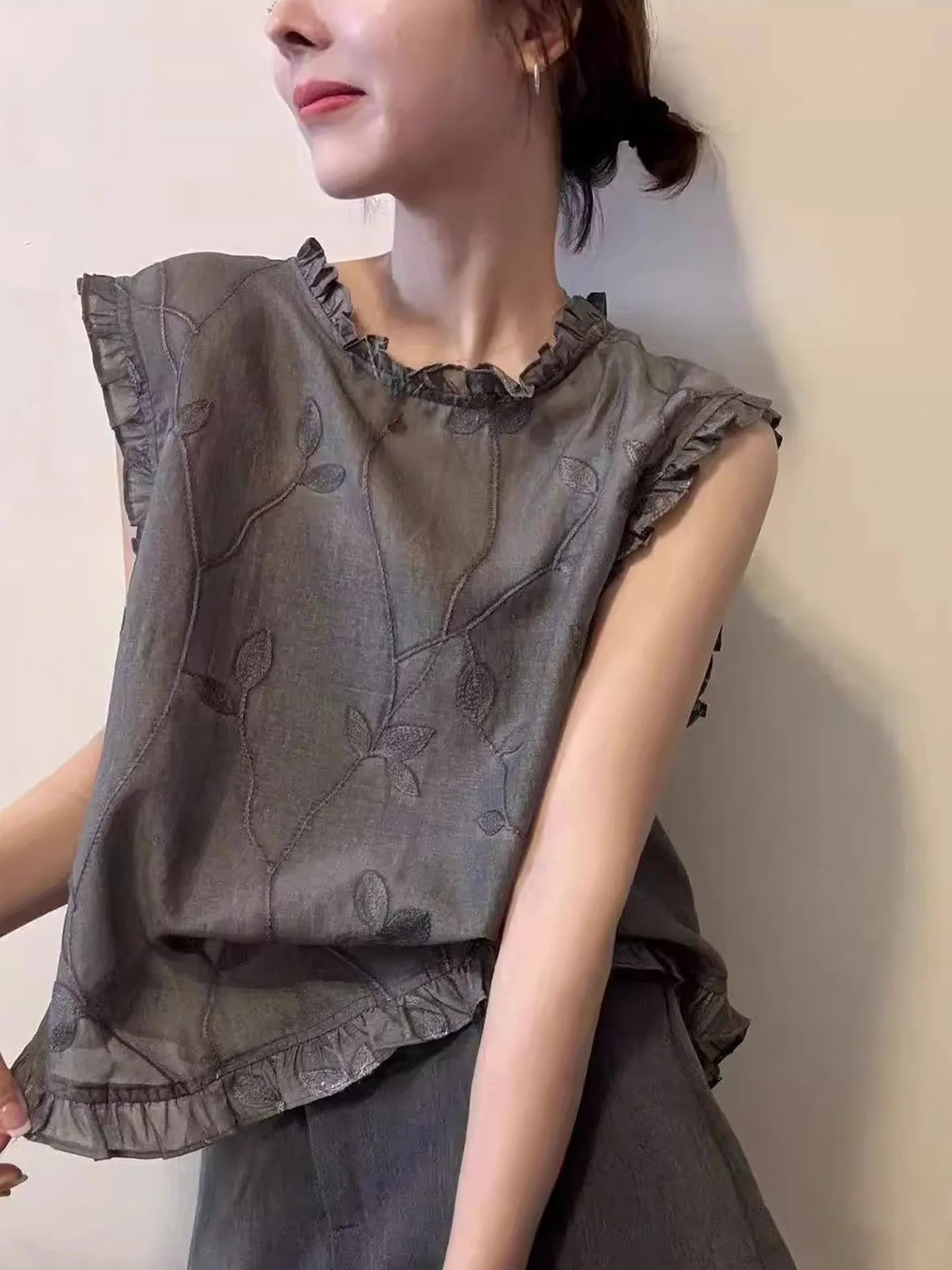 

Нежная шифоновая блузка с круглым вырезом, приятная к телу, универсальная, в корейском стиле, лето 2025, для офиса и повседневной носки, прямой крой