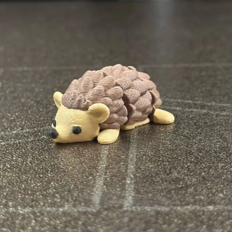 3D Printed Articulated Hedgehog Fidget Toy, Cute Kawaii Desk Decor, Stress Relief Gift for Kids & Friends, Movable