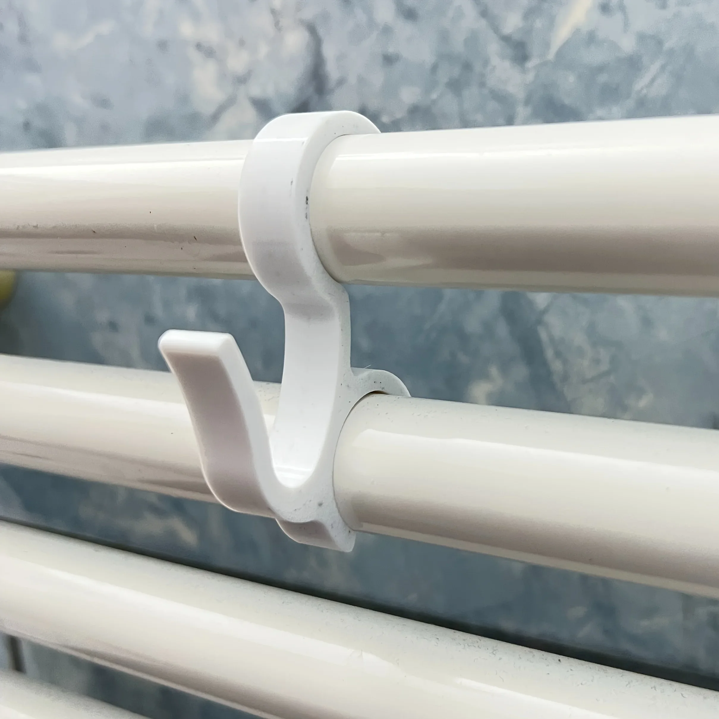 2pcs Radiator Heating Step Fixing Hooks, Fits Most Radiators, Easy Snap-On Accessory, Practical Hooks