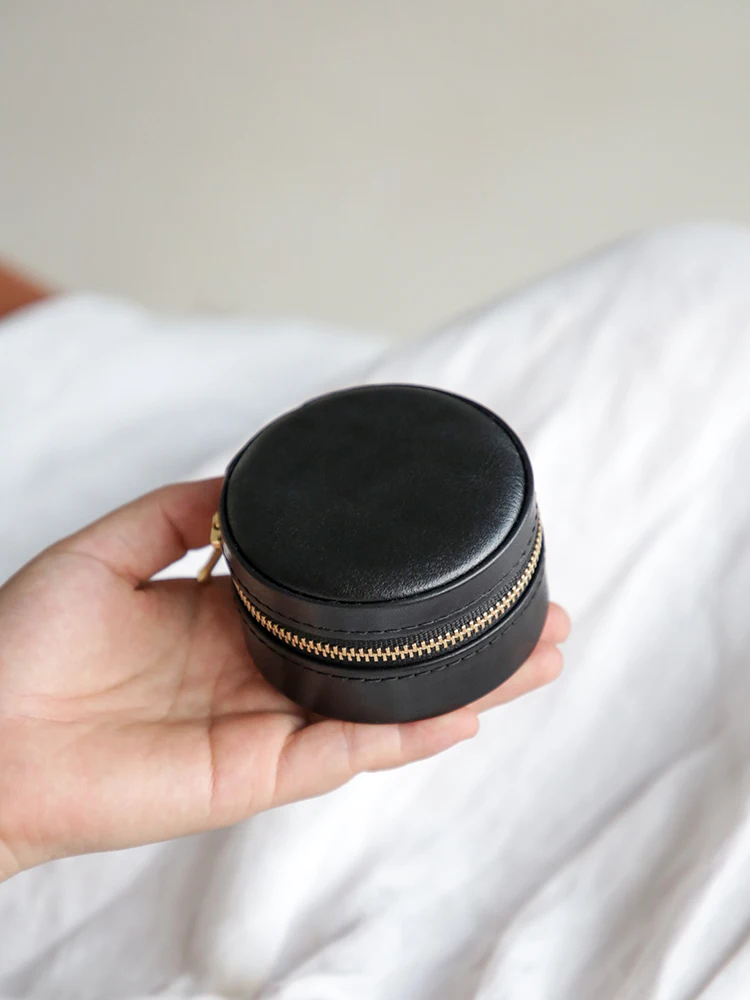 Simple vintage first layer cowhide women's small round jewelry box fashion luxury handmade genuine leather ring storage box
