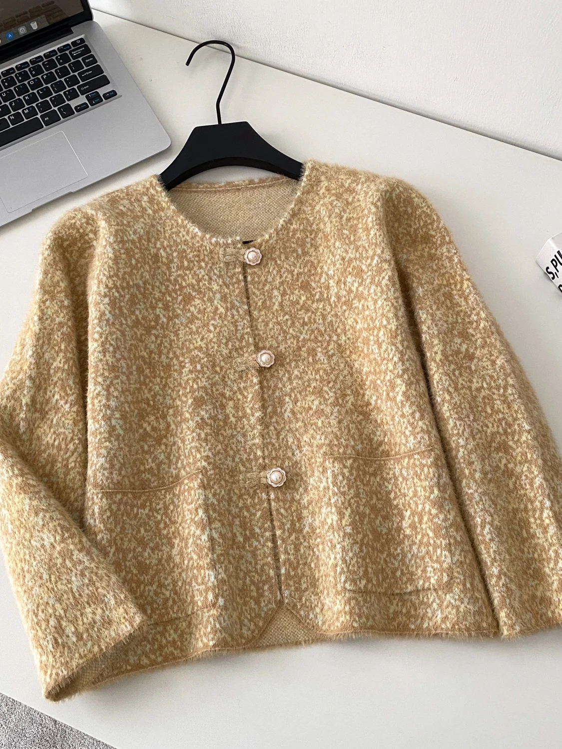  Women's Pearl Buttoned Mink Imitation Open Cardigan Outerwear Versatile Autumn Winter Furry Top 2026 New Style