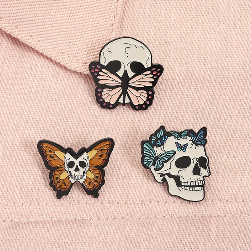 Broches en émail crâne papillon Halloween, tête de squelette gothique, broches papillon mystique, Badge à revers, bijoux cadeau pour amis