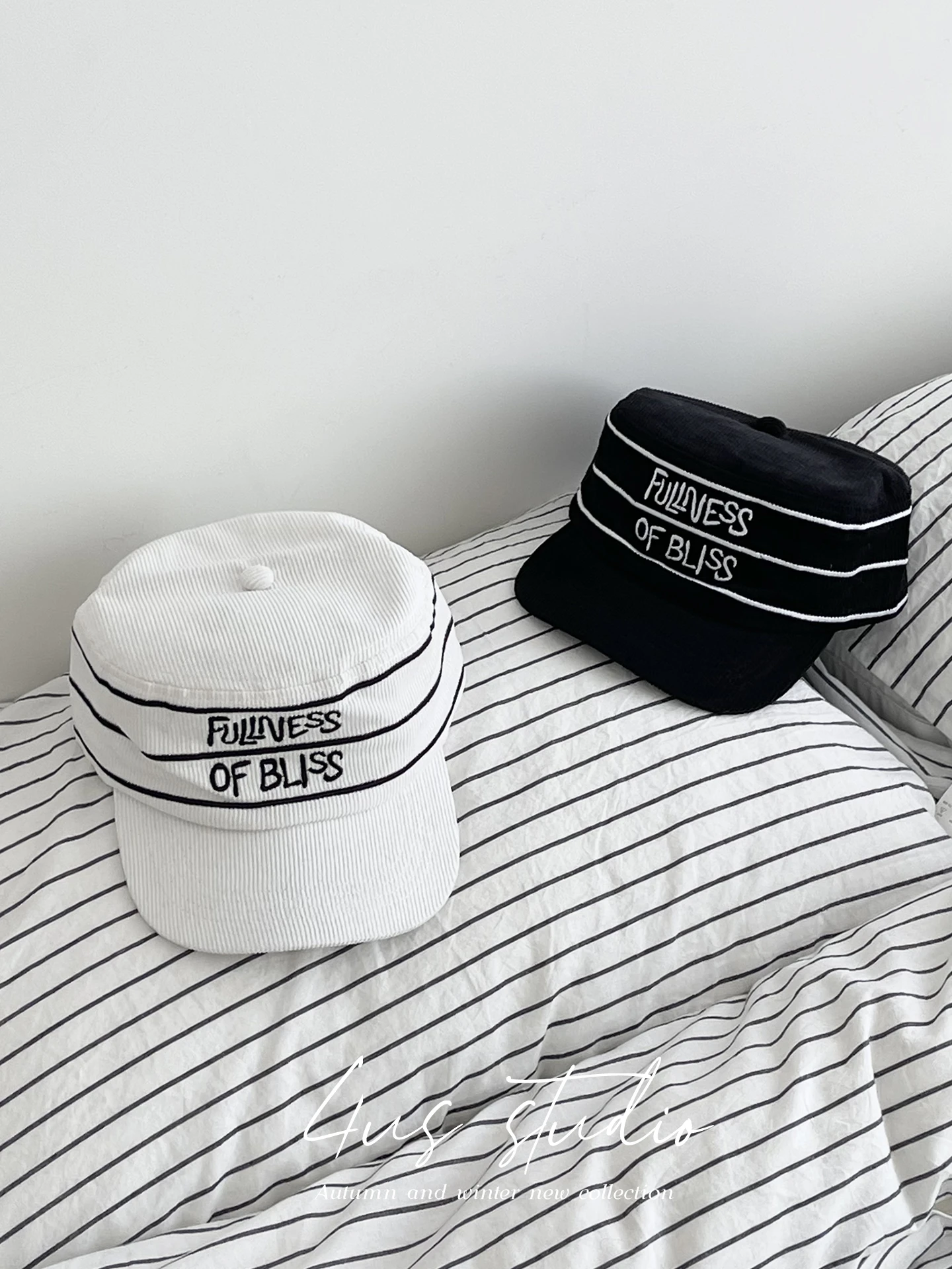 

New Corduroy Retro Flat Top Duckbill Cap for Women, Casual Versatile Flat Brim Baseball Cap Trendy