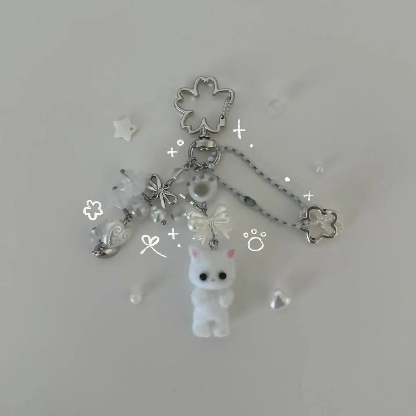 Y2K matching cat keychains! ⬛