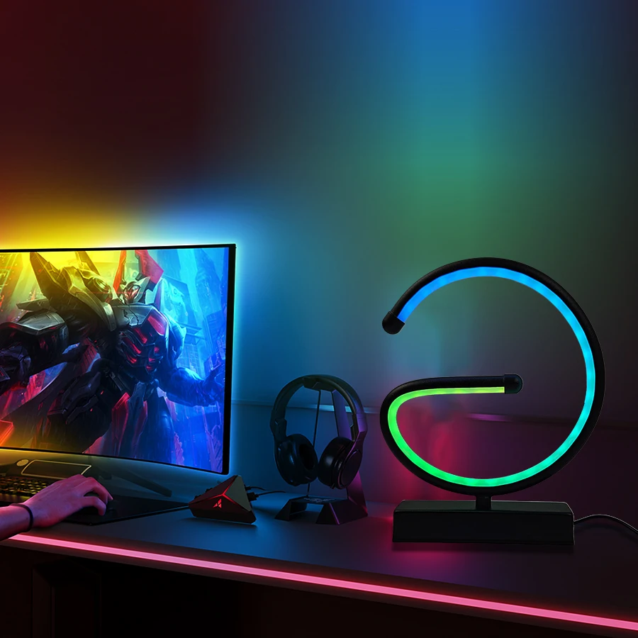 

A modern creative letter "G" desk lamp, USB magic horse lamp, suitable for gaming room living room decoration