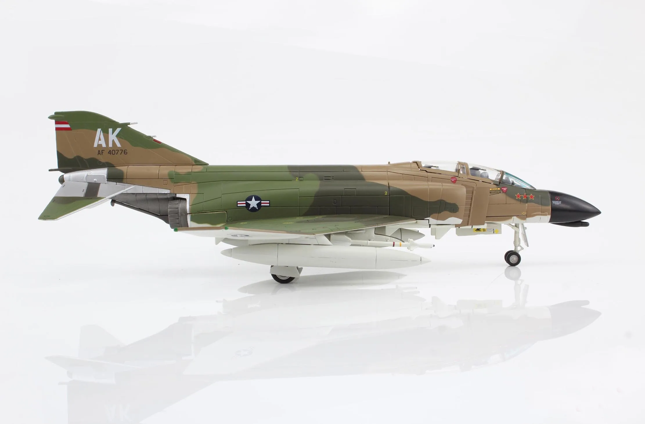 Fine HA19054 1/72 US F-4C Fighter Model 389th TFS Vietnam  Alloy finished product collection model