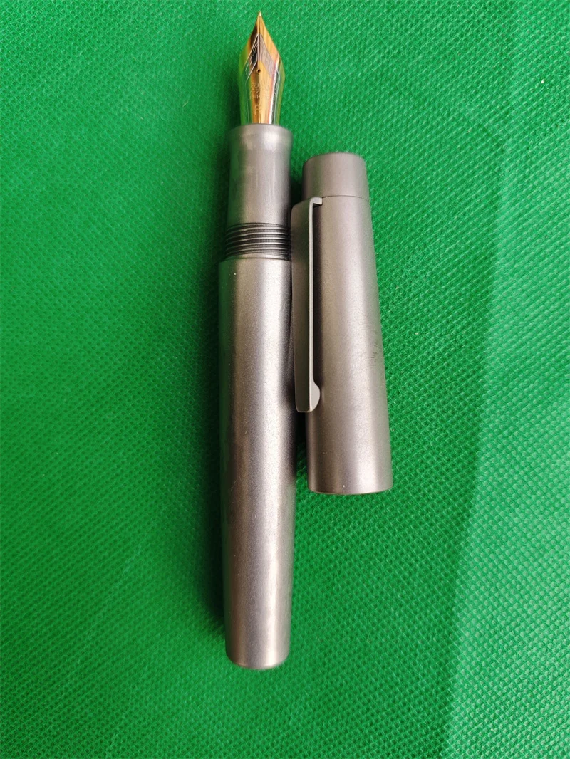 Nieuwe enorme grote titanium volledig metalen vulpen Jinhao NO.8 penpunt mat zilver zakelijk schrijven glad kantoorcadeau