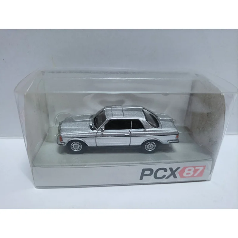 1:87 Scale C123 Coupe Plastic Car Model Collection Ornaments