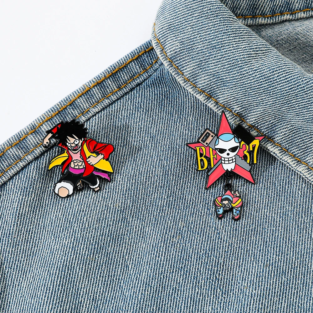 Anime Cosplay Luffy - 2 szt. Wykwintne przypinki anime ONE