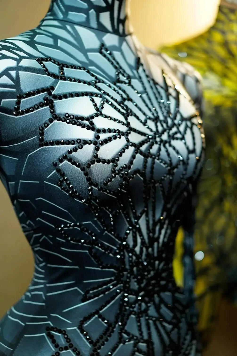 بدلة رقص نسائية مثيرة قابلة للتمدد بأحجار الراين اللامعة ملابس المسرح لحفلات أعياد الميلاد زي المغني اسحب الملكة Posui