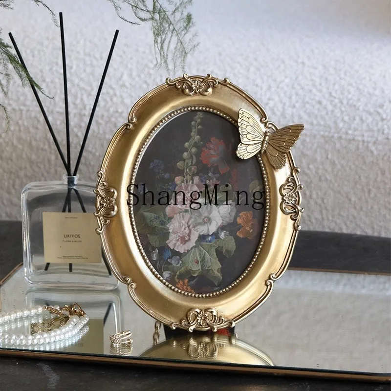 

FG retro photo frame table, high-end sense light luxury oil painting style butterfly ornament 7-inch photo wall picture frame