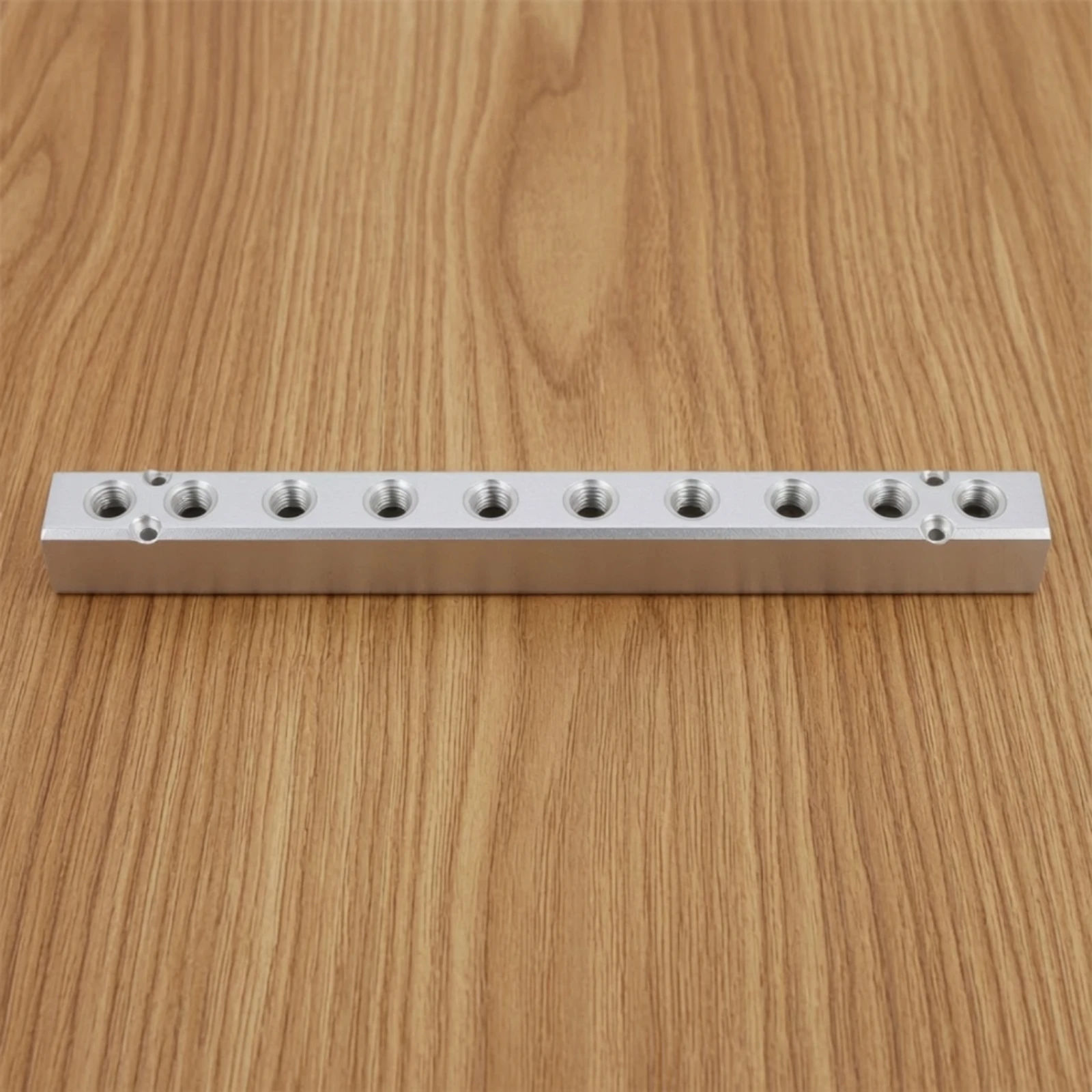 Pneumatic Manifold Block Multi-Port Air Distribution Manifold Air Distribution Block Machined Hardware Highthroughput