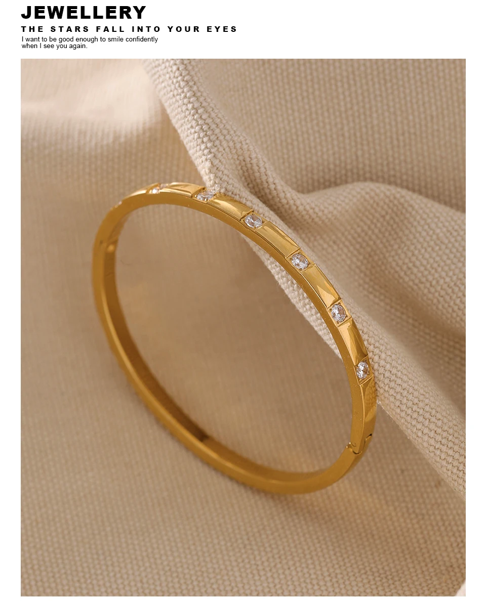 Yhpup Stilvoller Armreif aus Edelstahl mit Zirkonia, 18 Karat vergoldet, wasserdichter Schmuck für Damen, Charm-Mode – Detail 11