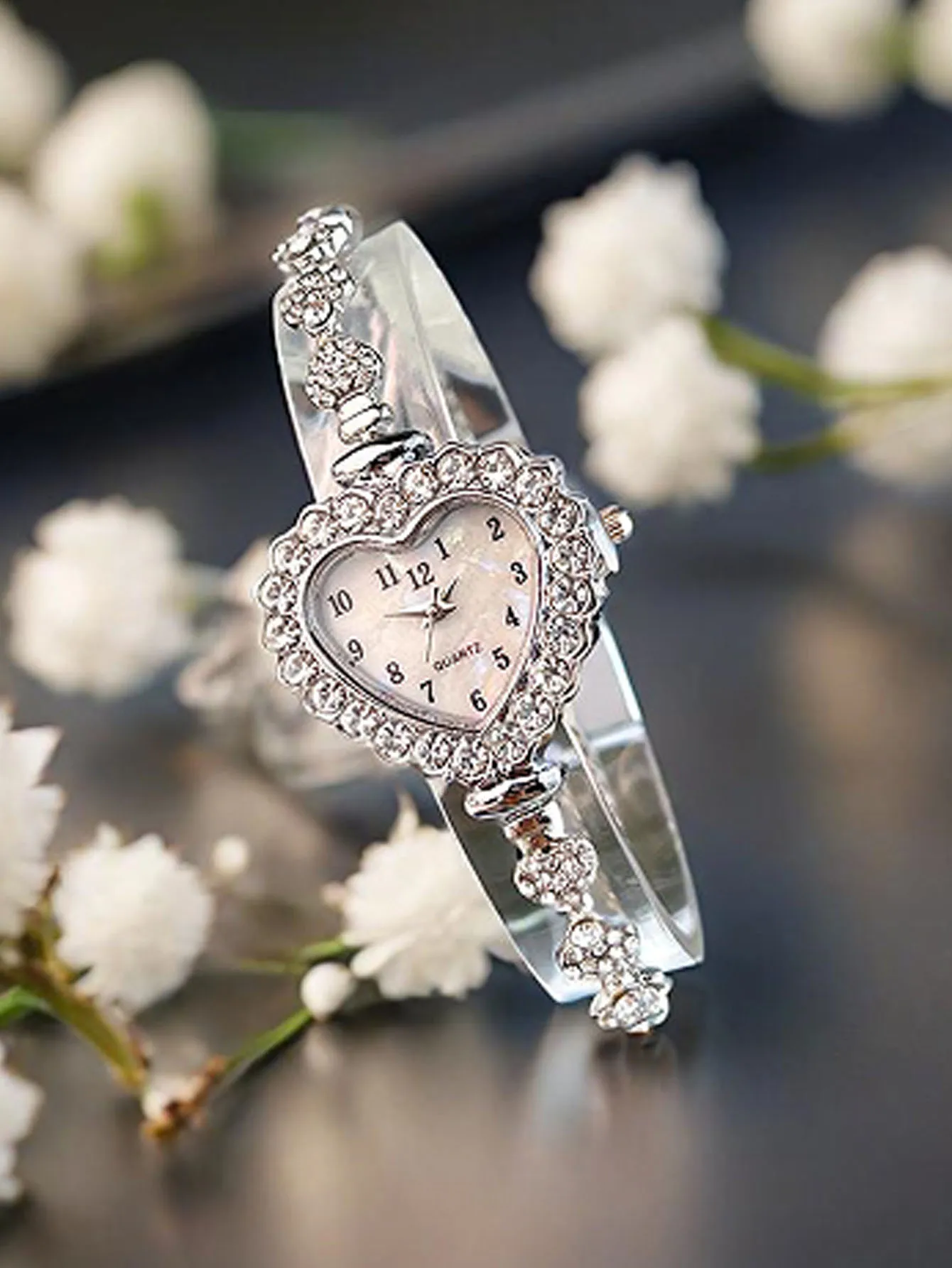 Fashionable heart-shaped fine strap diamond floral ladies' watch with adjustable bracelet