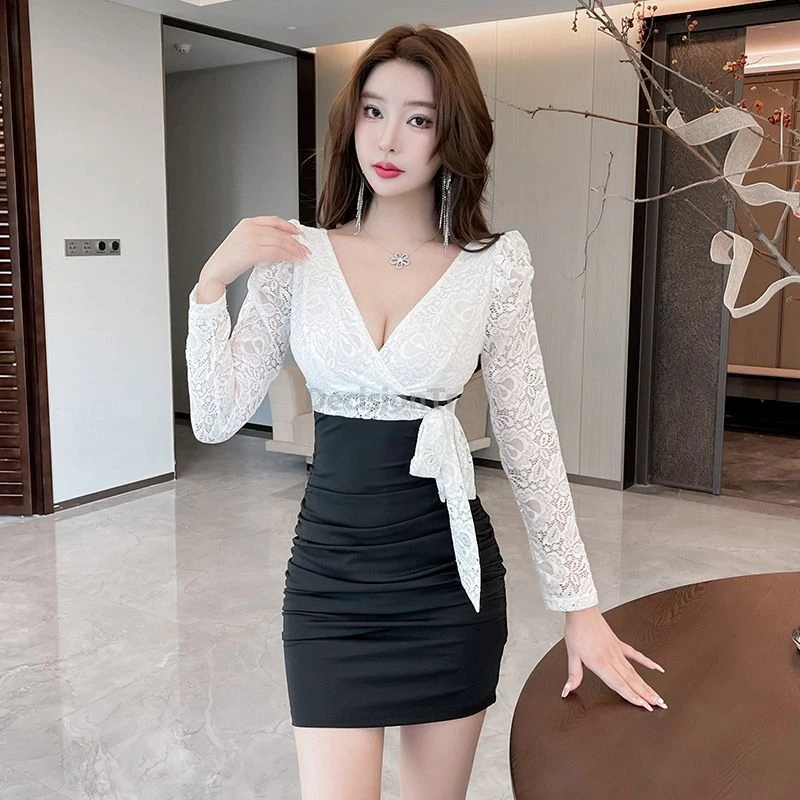 2025 sexy V-Ausschnitt Spitze Sauna Massage Spa Uniform Fußtherapie und Badtechniker Pack Hüftkleid trendiges Kosmetikerin-Arbeitskostüm