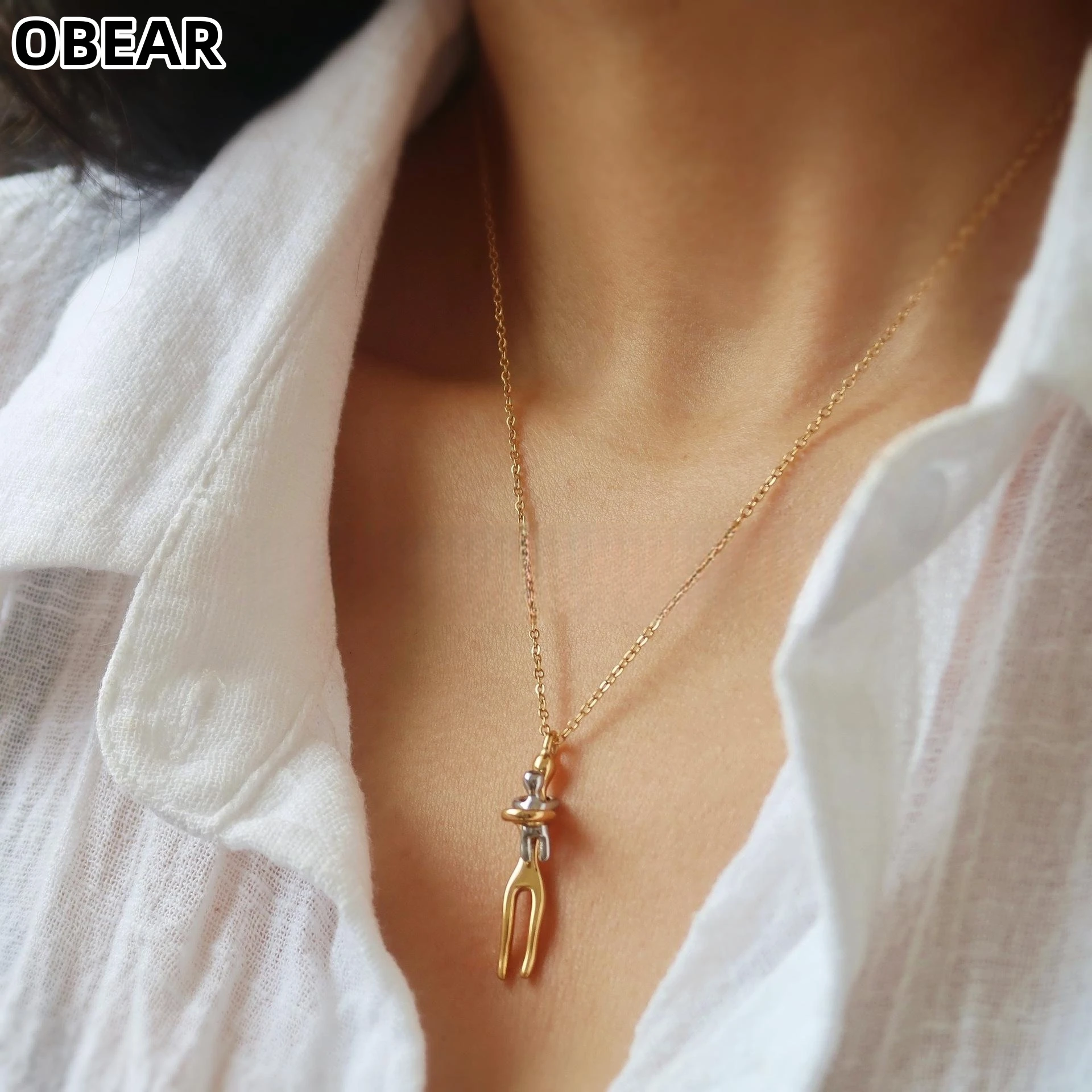 18K Vergoldete Edelstahl Mutter-Kind-Umarmungs-Halskette, Minimalistischer Mama-Baby-Anhänger, Wasserfestes Geschenk für Sie