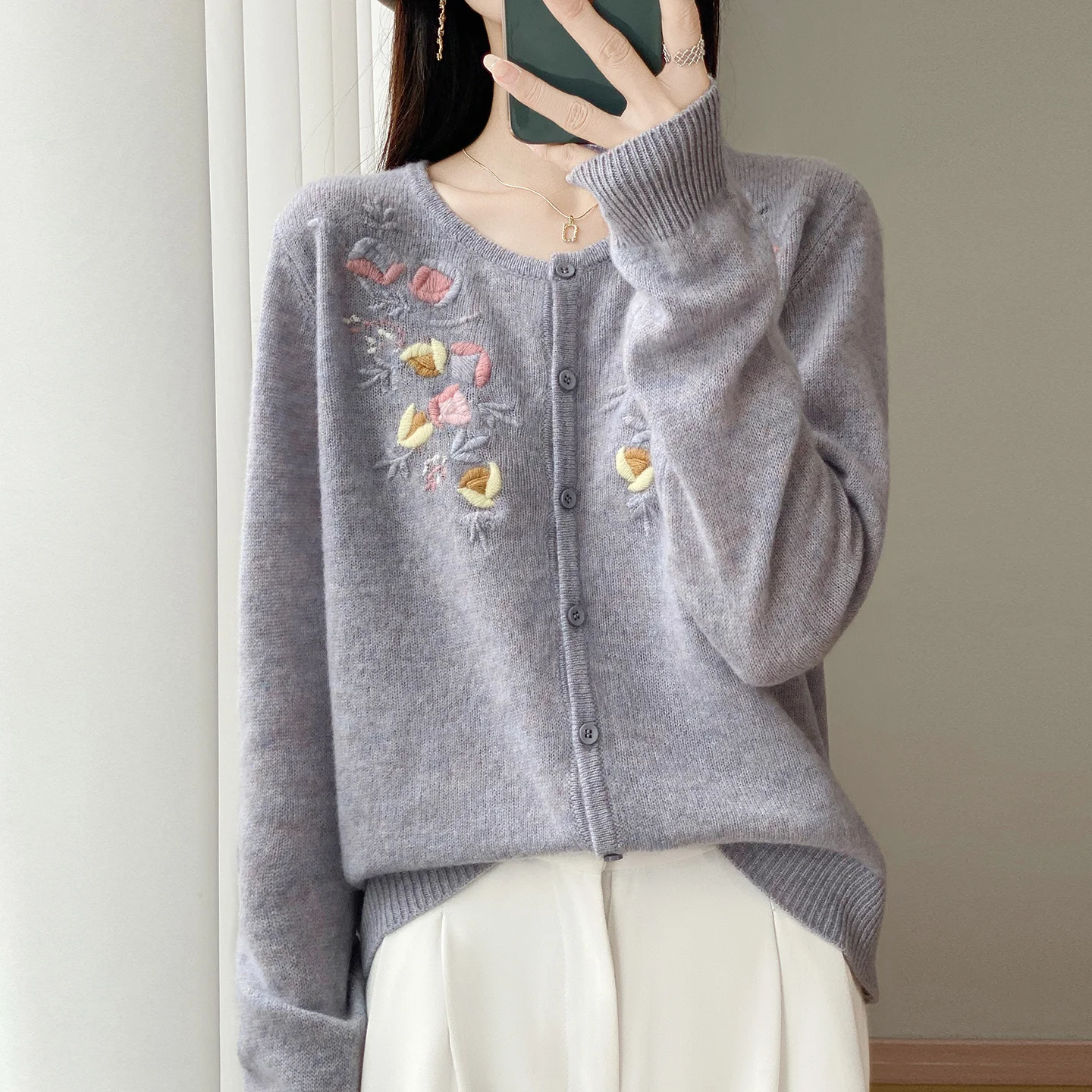 New round neck embroidered color matching 100% cashmere cardigan women's loose fashion cashmere knitted sweater coat
