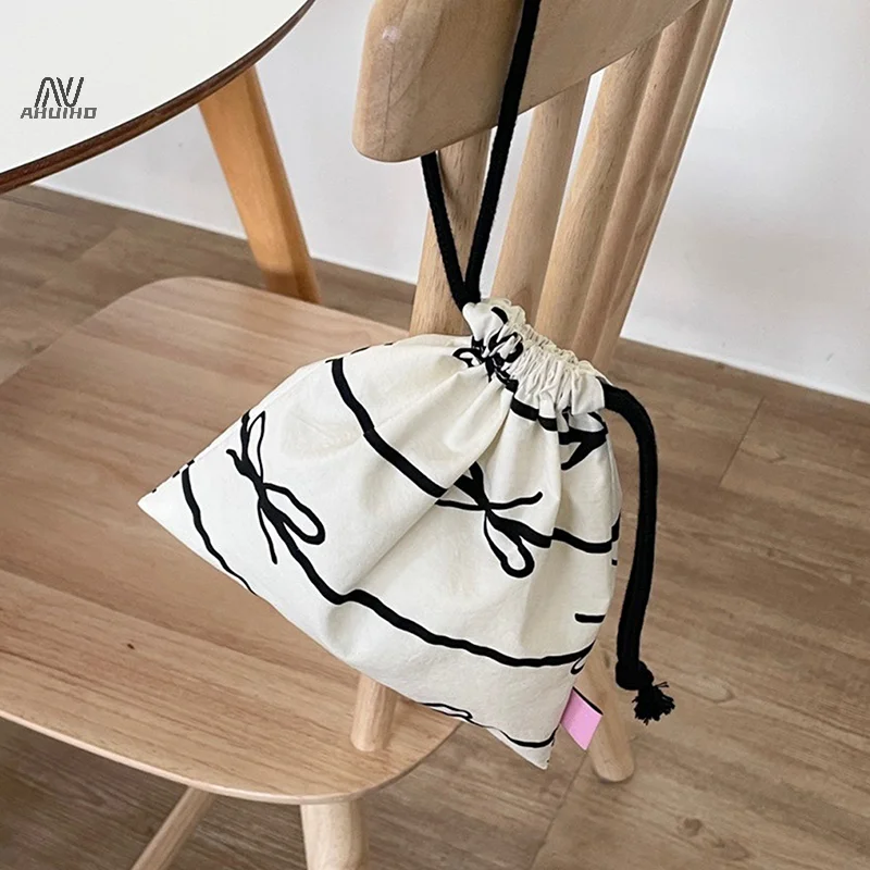 Mini sac à cordon de proximité rayé avec nœud papillon pour femmes, rangement cosmétique, poudres, portefeuille doux Kawaii String, mini sac de