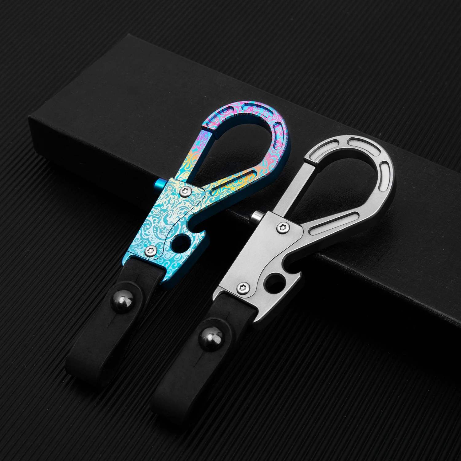 New Titanium Alloy Keychain Fashion Texture Household Keychain Leather Durable EDC Tools