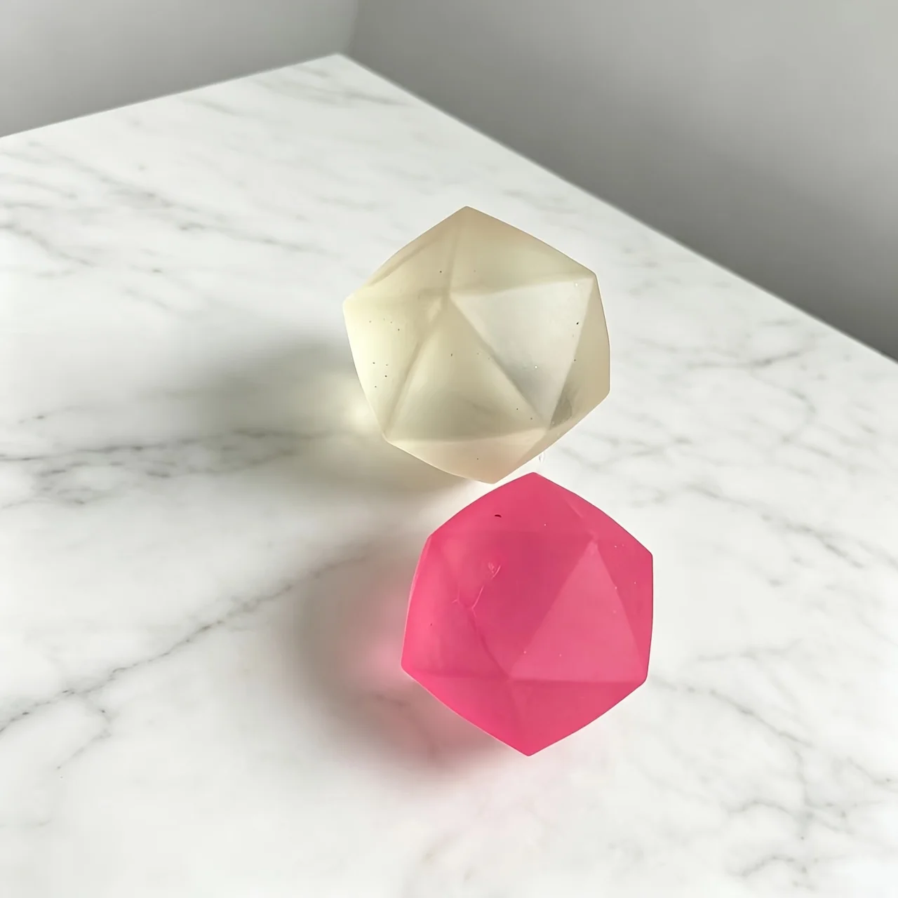 1/4Pcs Geometric Shaped Slow Rising Squishy Toy Multi Beautiful Colors Nice Look & Comfortable Hand Feel Random Color Ideal For