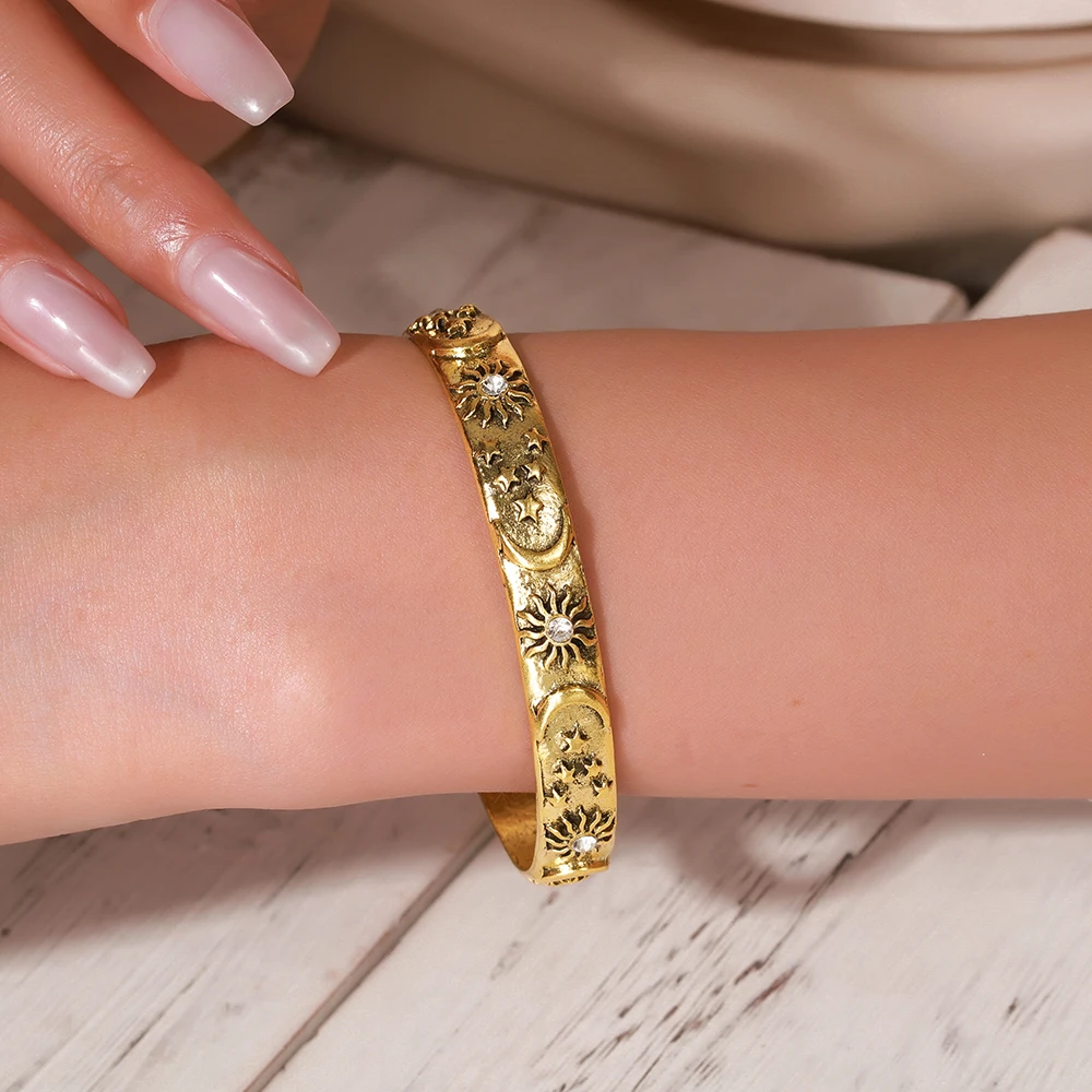 

NADEEM Vintage Metal Moon Sun Star Open Bangles for Women Wedding Jewelry Trendy Charm Bracelets Party Gifts Wholesale