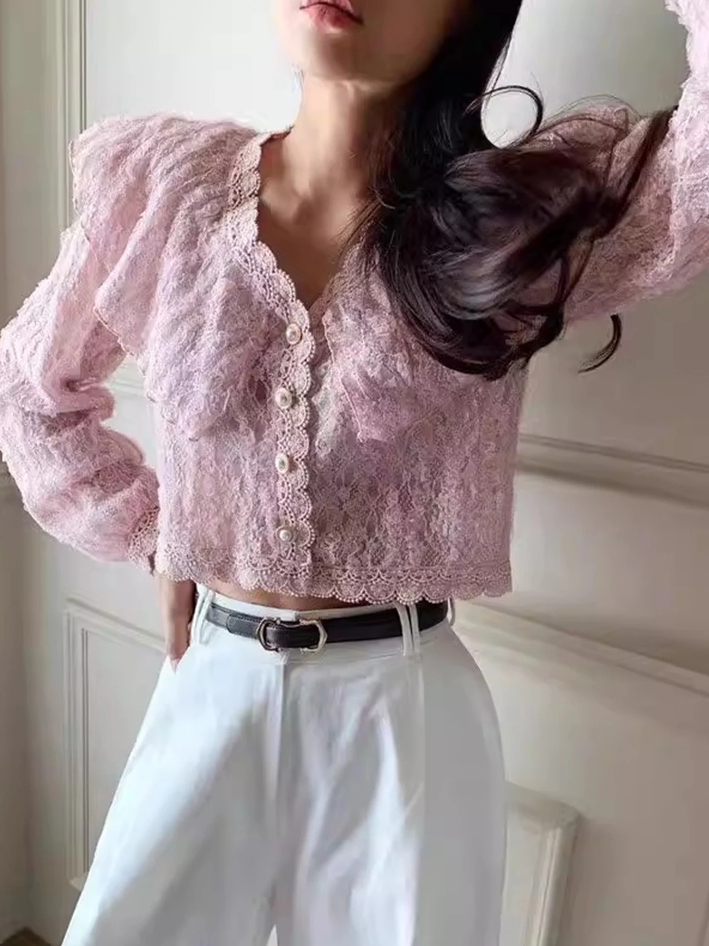 

Liangliang Court Style Heavy Embroidery Lace Trim Long Sleeve Women's Summer New V-neck Slimming Chiffon Shirt Korean Version...