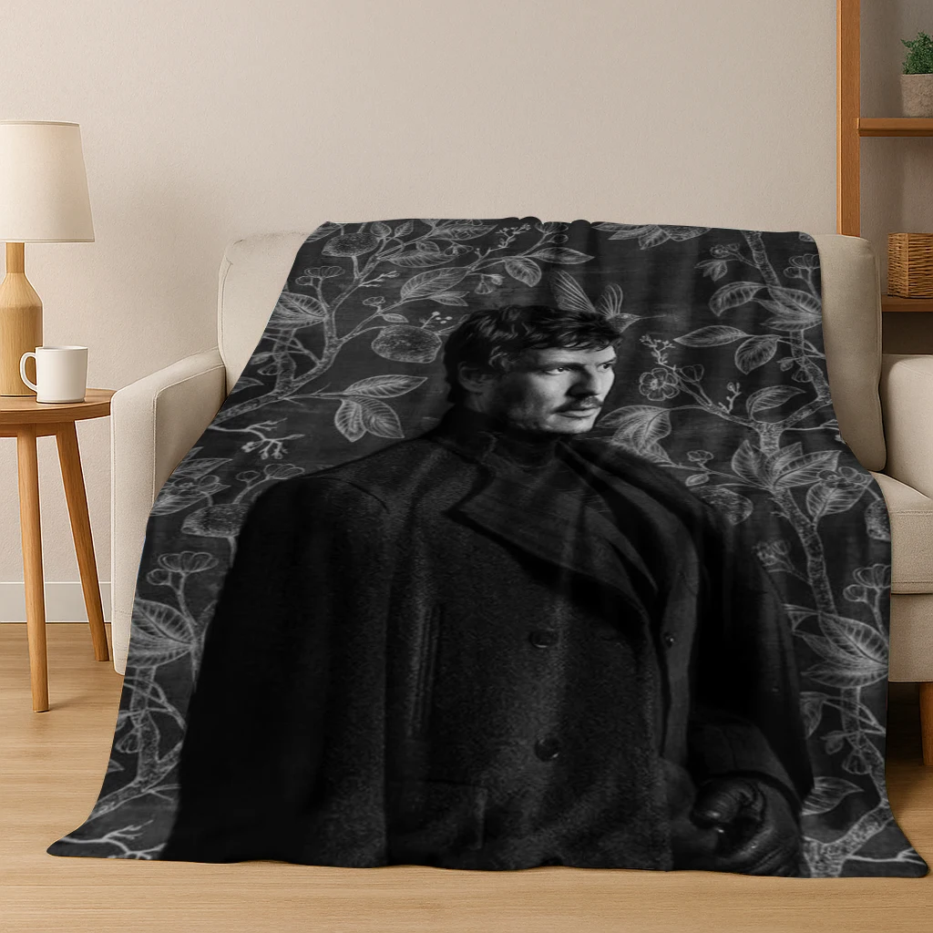 

Famous Pedro Pascal Actor Star Art Gift Flannel Blanket,Cozy Soft Throw Blanket for Home Bedroom Bed Sofa Office Cover Kids