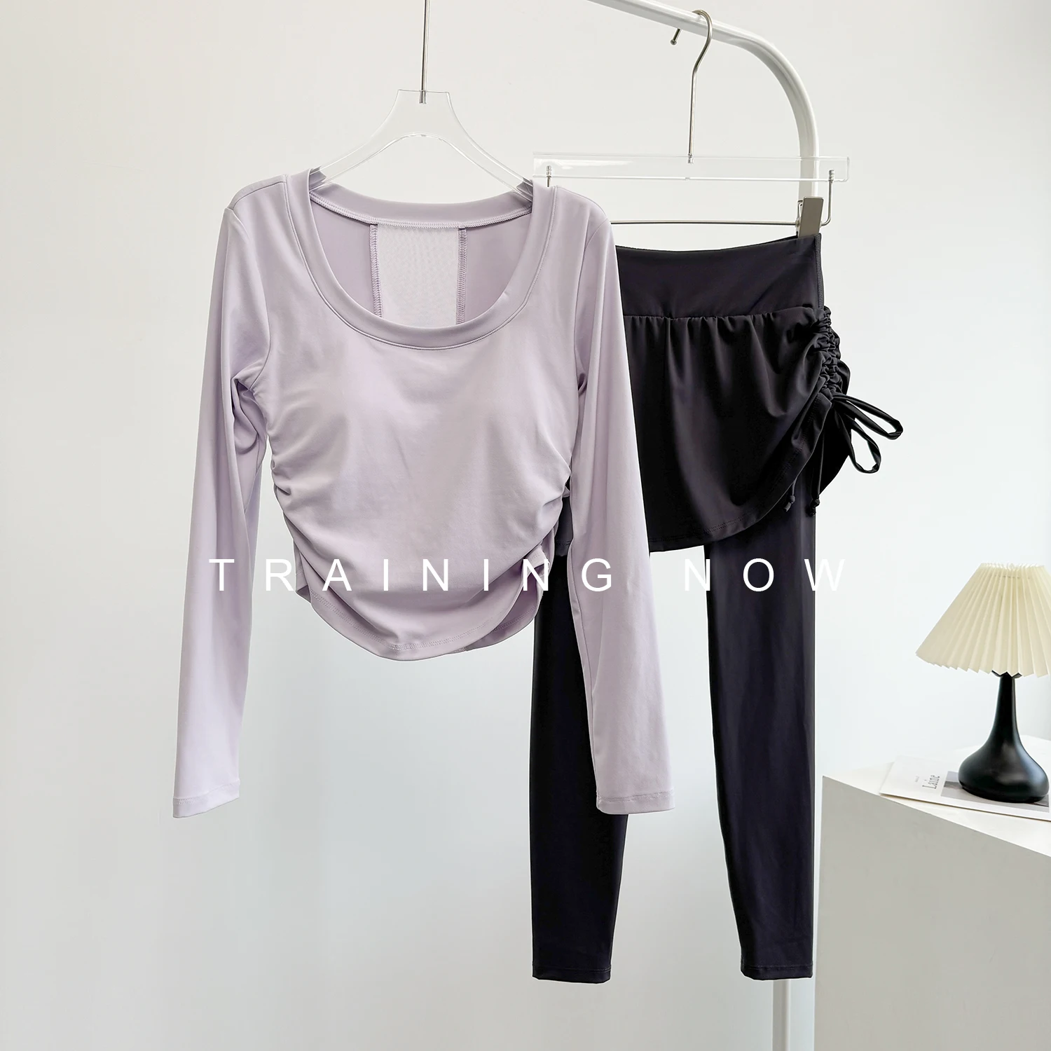 

Fitness suit women's autumn fashion slimming Pilates training quick-drying yoga wear professional running fake two-piece