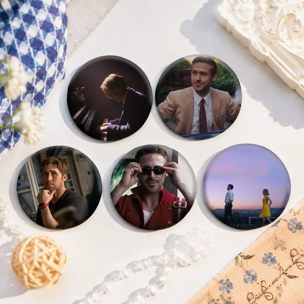 A-La La Land Pins, Cartoon Brooches, Badge Gifts, Clothing, Backpacks, Stationery, Accessories