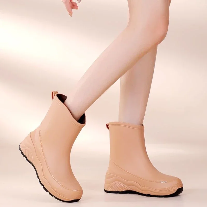 المرأة موضة جديدة المضادة للانزلاق منتصف العجل المطبخ اصطف أحذية ماء دافئ قصيرة العجل المطاط احذية المطر للاستخدام في الهواء الطلق مقاوم للماء #2