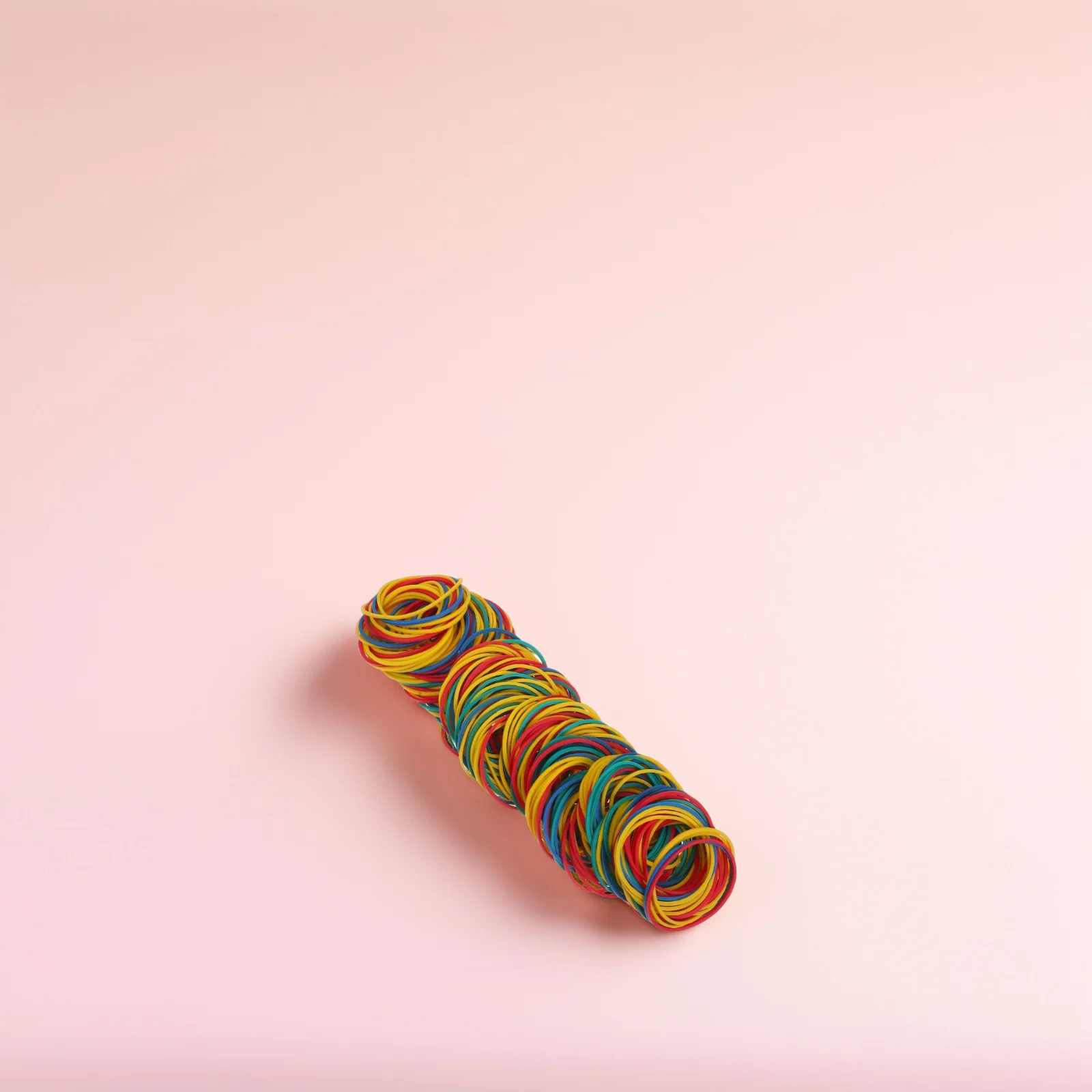 

600Pcs Rubber Bands Colorful Elastic Stretchable Heavy Duty Office Supplies for Hair Craft Kids School Bundling File